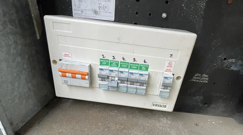 Single-phase-to-3-phase Single phase to 3 phase