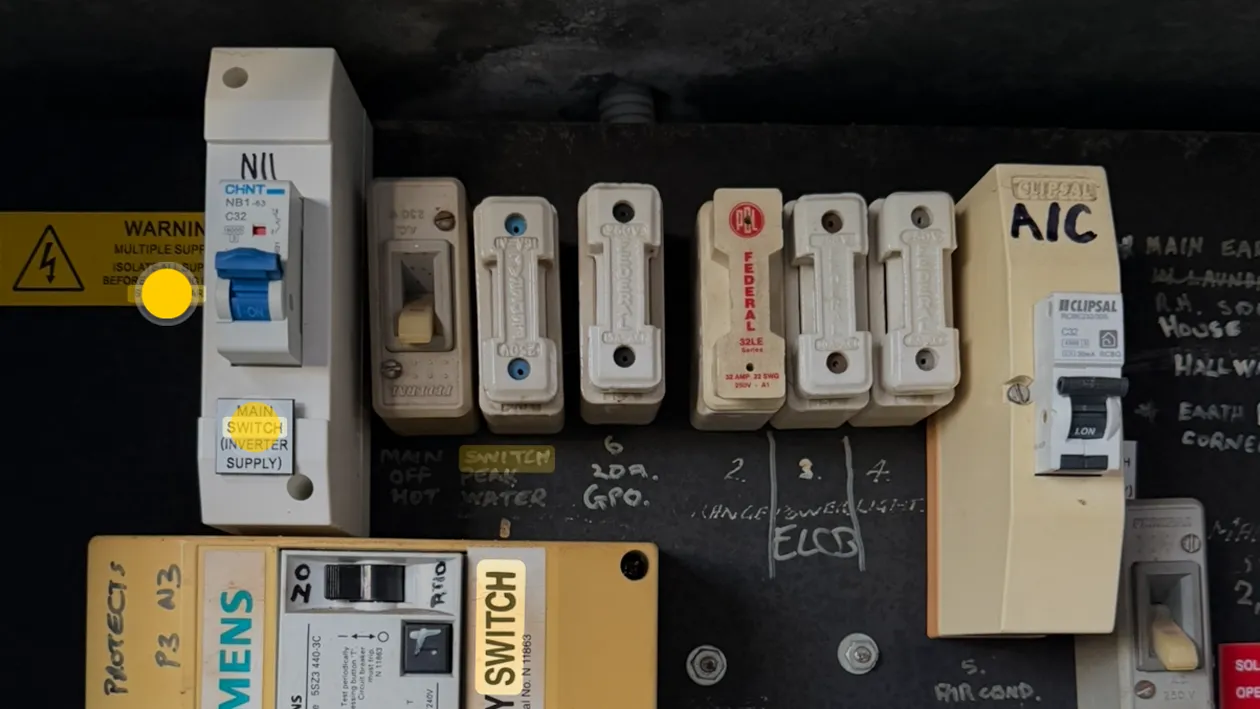 Ceramic-fuses