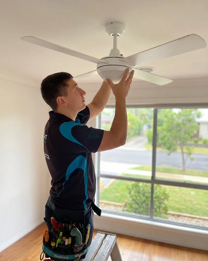 Installing-a-ceiling-fan Installing a ceiling fan